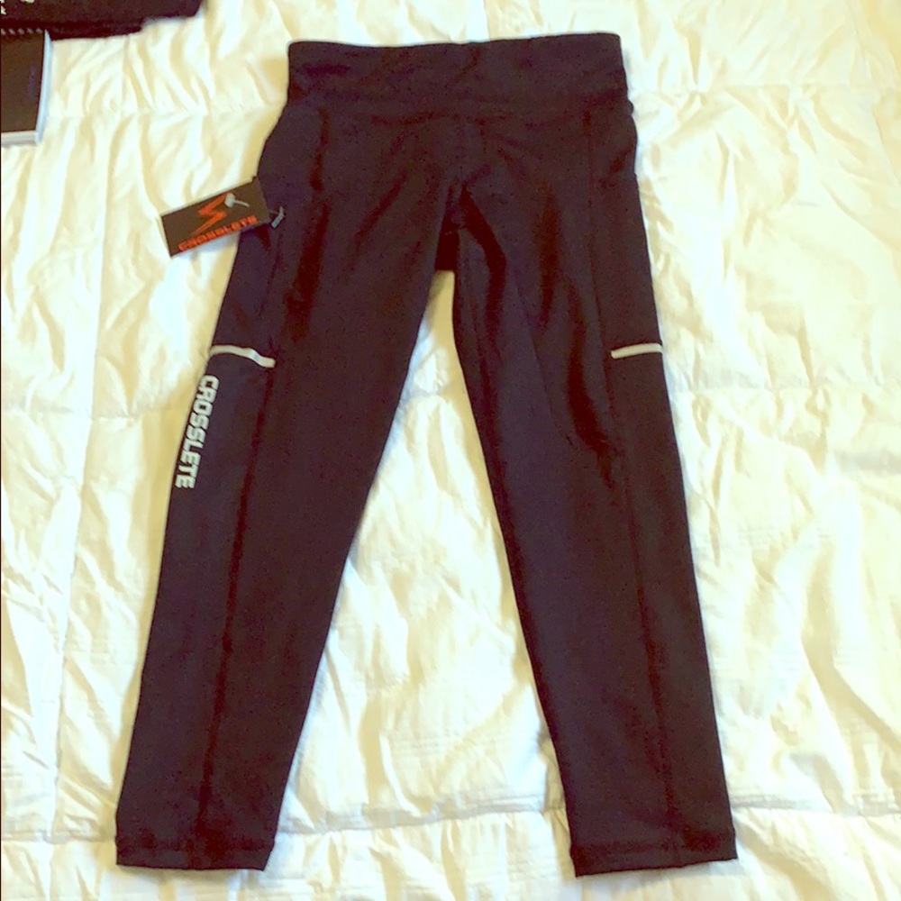 NWT size medium crosslete workout leggings